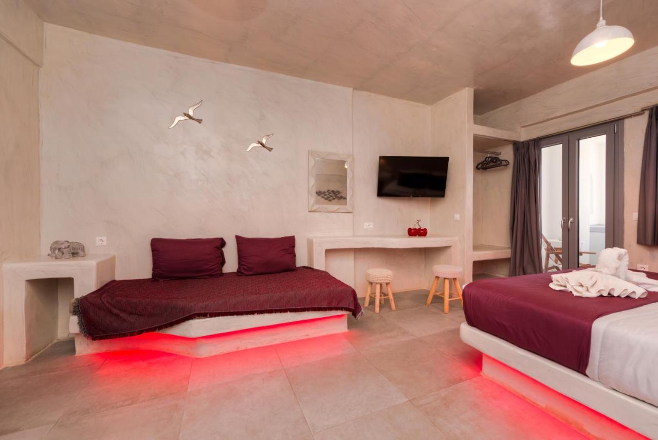 The Muses Of Santorini Private Jacuzzi Suites Vóthon Kültér fotó