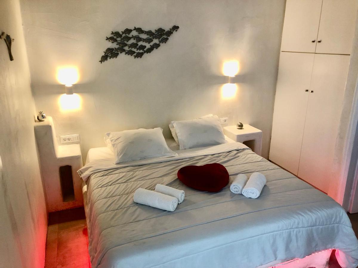 The Muses Of Santorini Private Jacuzzi Suites Vóthon Kültér fotó